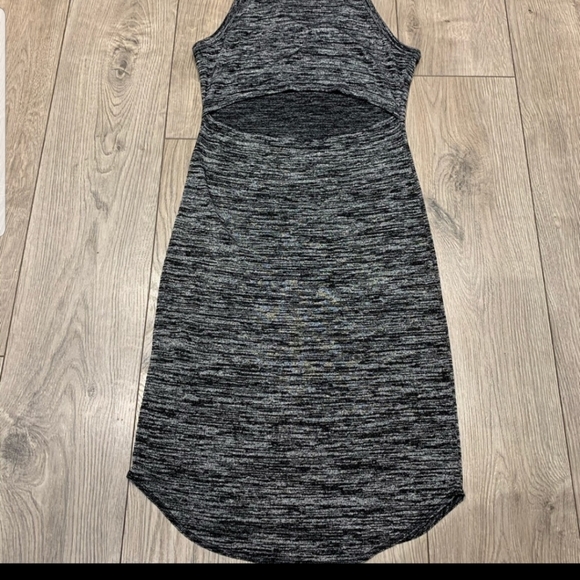 *2 for 40* Aritzia Wilfred Yasmin Dress - Picture 3 of 9